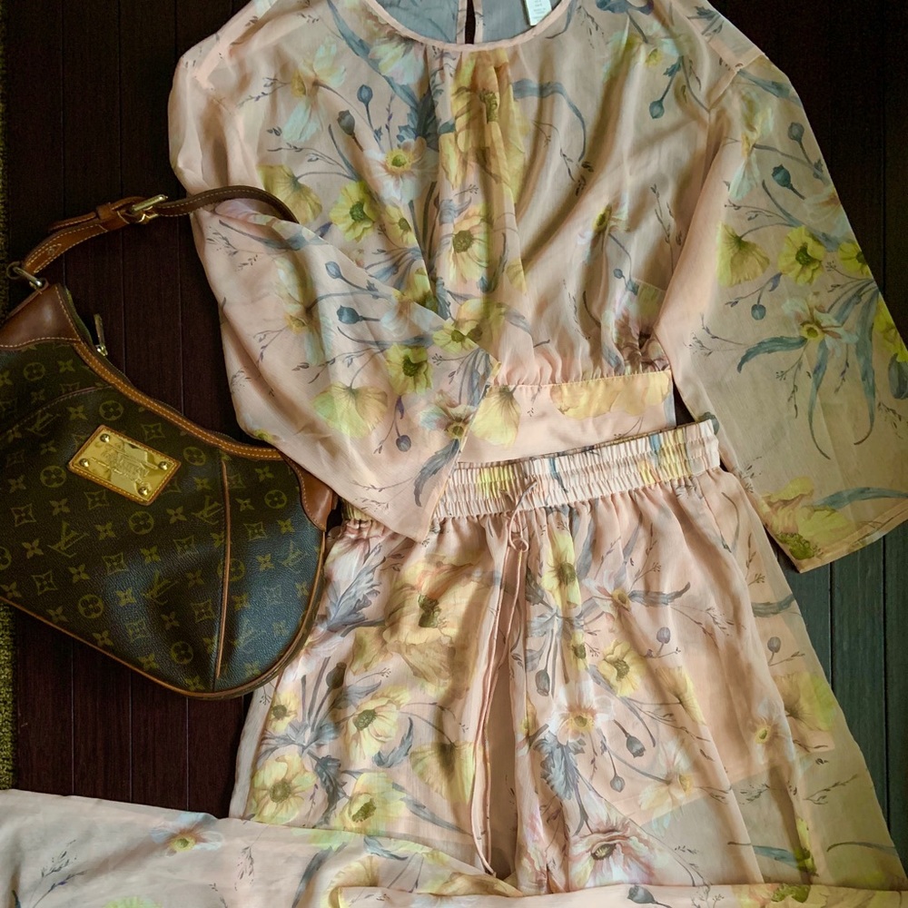 Two piece set